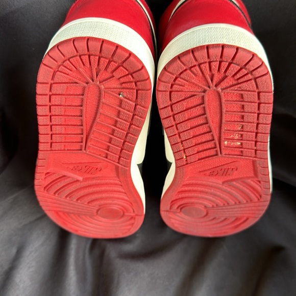 Rare Authentic Nike Air Jordan 1 Retro High Bred Toe - Picture 10 of 12